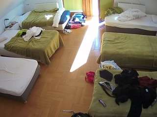 Live stream of voyeurcam-julmodels-bed-6