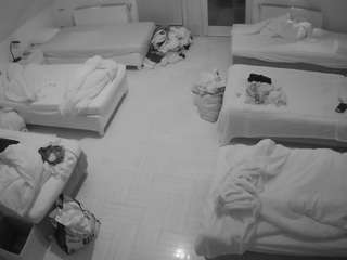 voyeurcam-julmodels-bed-6 webcam