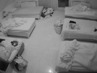 voyeurcam-julmodels-bed-6