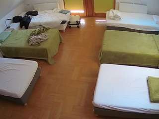 voyeurcam-julmodels-bed-6