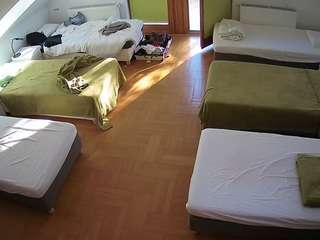 voyeurcam-julmodels-bed-6