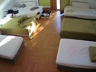 voyeurcam-julmodels-bed-6