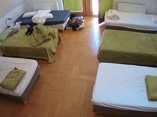 voyeurcam-julmodels-bed-6