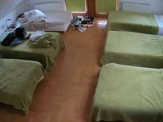 voyeurcam-julmodels-bed-6