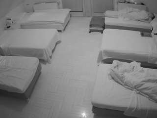 voyeurcam-julmodels-bed-6
