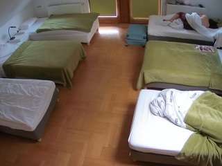 voyeurcam-julmodels-bed-6