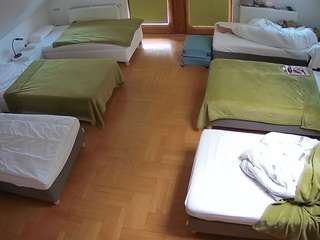 voyeurcam-julmodels-bed-6