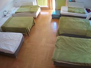 voyeurcam-julmodels-bed-6