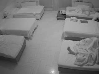 voyeurcam-julmodels-bed-6