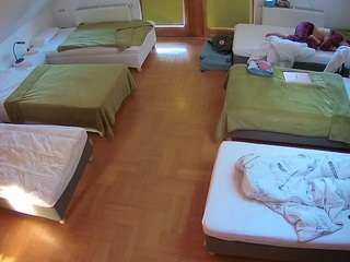 voyeurcam-julmodels-bed-6