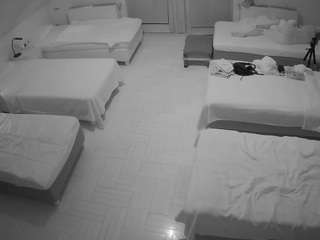 voyeurcam-julmodels-bed-6 webcam