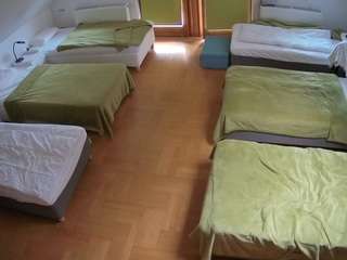 voyeurcam-julmodels-bed-6 webcam