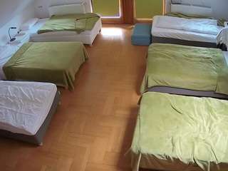 voyeurcam-julmodels-bed-6 webcam