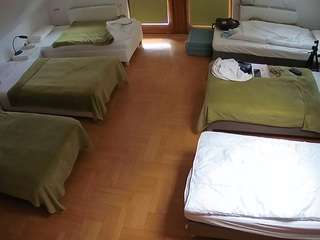 voyeurcam-julmodels-bed-6 webcam