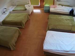 voyeurcam-julmodels-bed-6 webcam