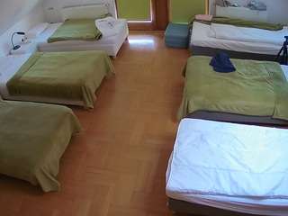 voyeurcam-julmodels-bed-6