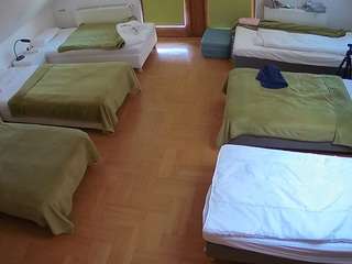 voyeurcam-julmodels-bed-6