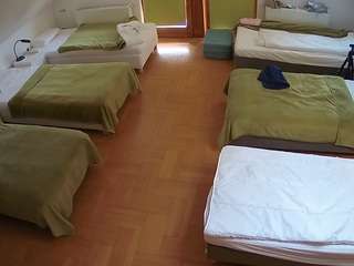 voyeurcam-julmodels-bed-6