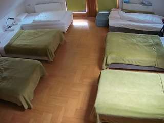 voyeurcam-julmodels-bed-6