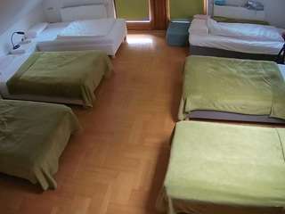 यह मॉडल अभी लाइव है. voyeurcam-julmodels-bed-6