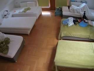 Ця модель зараз онлайн. voyeurcam-julmodels-bed-6