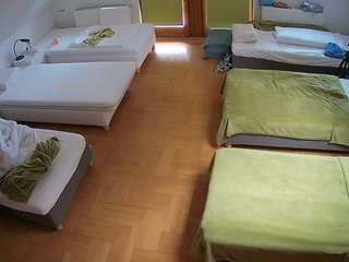 Mẫu này đang trực tiếp. voyeurcam-julmodels-bed-6