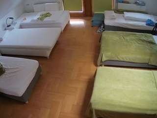 यह मॉडल अभी लाइव है. voyeurcam-julmodels-bed-6