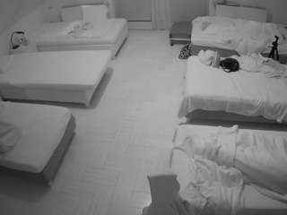 voyeurcam-julmodels-bed-6