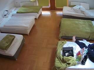 le modèle voyeurcam-julmodels-bed-6 est en webcam porno dans un show sur le site camsoda, il possède les tags suivants: flashing,hidden cam,julmodels house,no drinking,no smoking,perkytits,pov,sex,sexwebcam,hd