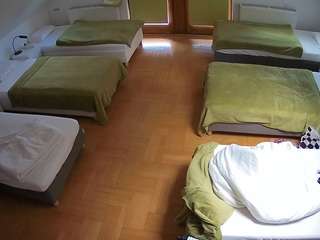 voyeurcam-julmodels-bed-6