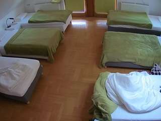 voyeurcam-julmodels-bed-6