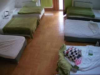 voyeurcam-julmodels-bed-6