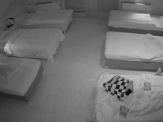 voyeurcam-julmodels-bed-6