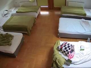 voyeurcam-julmodels-bed-6 webcam