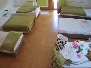 voyeurcam-julmodels-bed-6