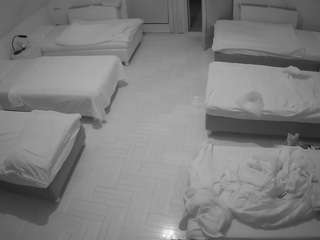 voyeurcam-julmodels-bed-6