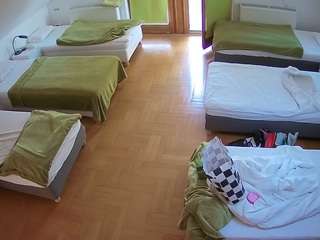 voyeurcam-julmodels-bed-6