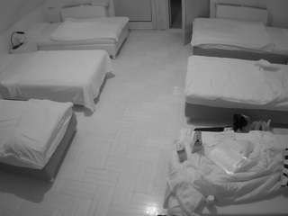 voyeurcam-julmodels-bed-6