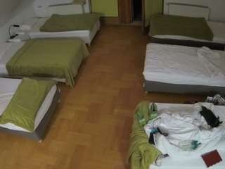 voyeurcam-julmodels-bed-6