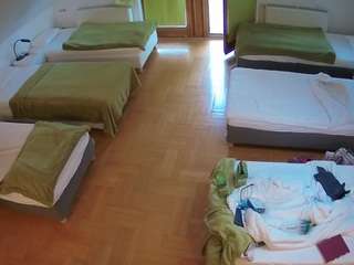 voyeurcam-julmodels-bed-6
