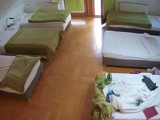 voyeurcam-julmodels-bed-6