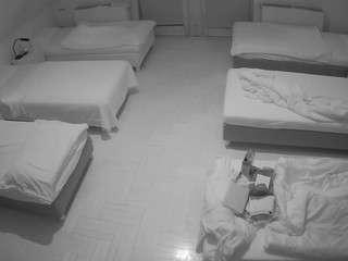 voyeurcam-julmodels-bed-6