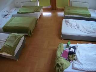 voyeurcam-julmodels-bed-6