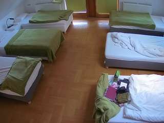 voyeurcam-julmodels-bed-6