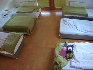 voyeurcam-julmodels-bed-6
