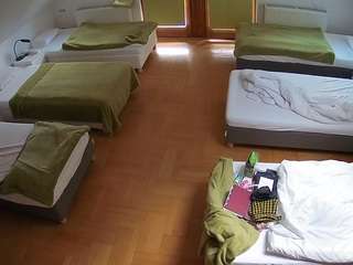 voyeurcam-julmodels-bed-6