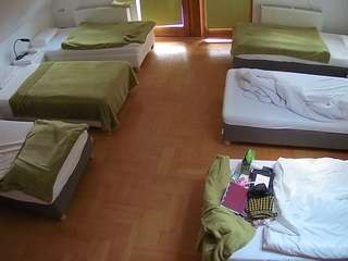 voyeurcam-julmodels-bed-6