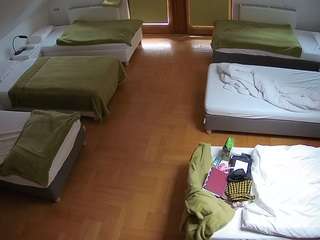 voyeurcam-julmodels-bed-6