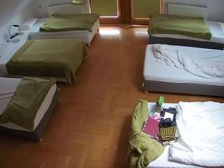 voyeurcam-julmodels-bed-6
