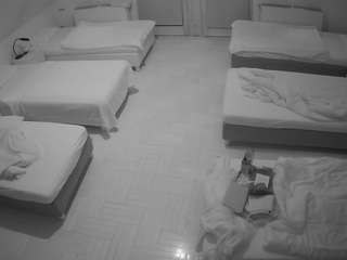 voyeurcam-julmodels-bed-6